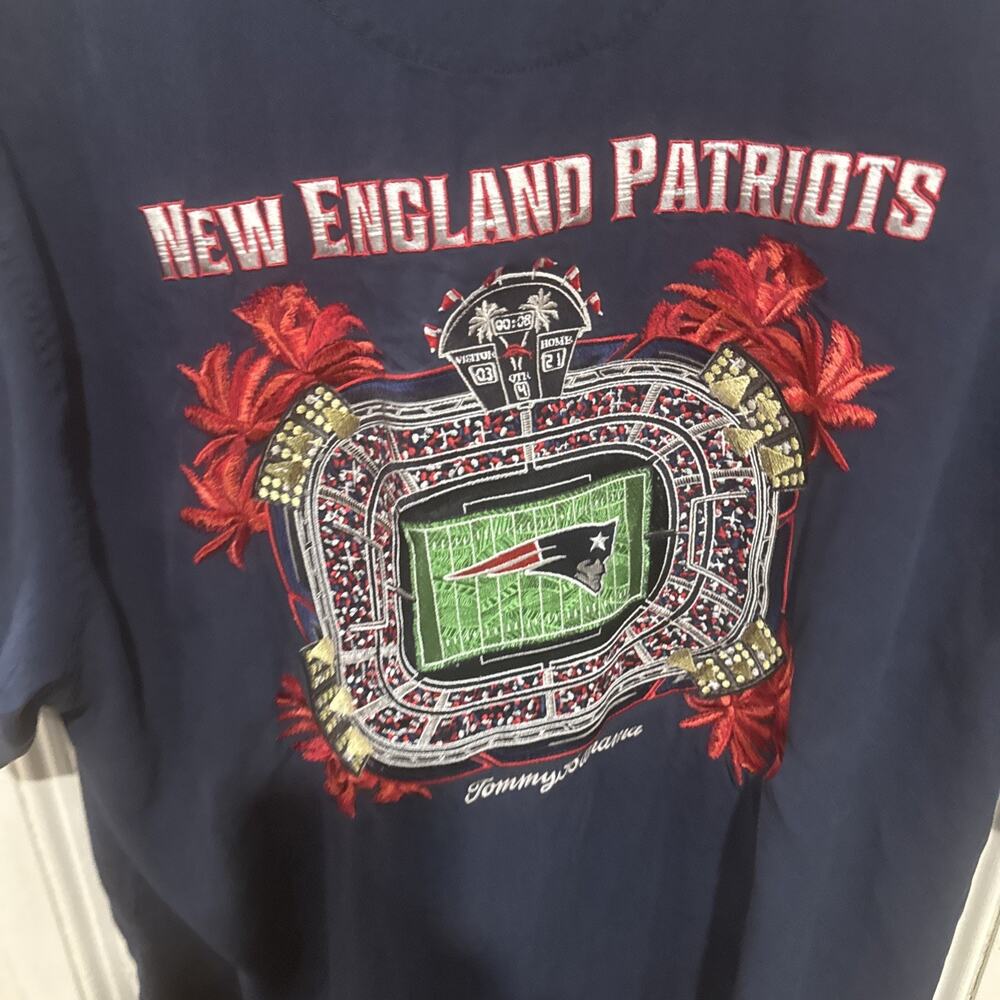 Tommy Bahama New England Patriots Stadium Camp Shirt Men’s XL Button Up Blue - Picture 3 of 10
